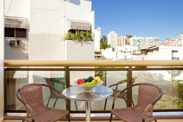 Terrace/Patio 8 of 33