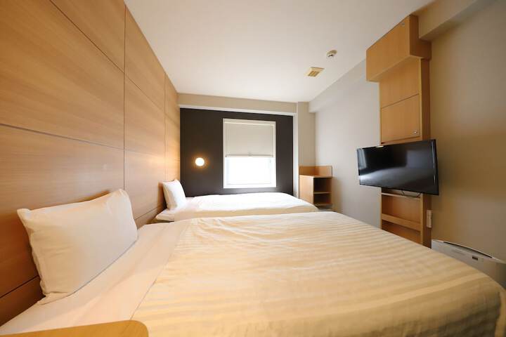 Room 16 of 41