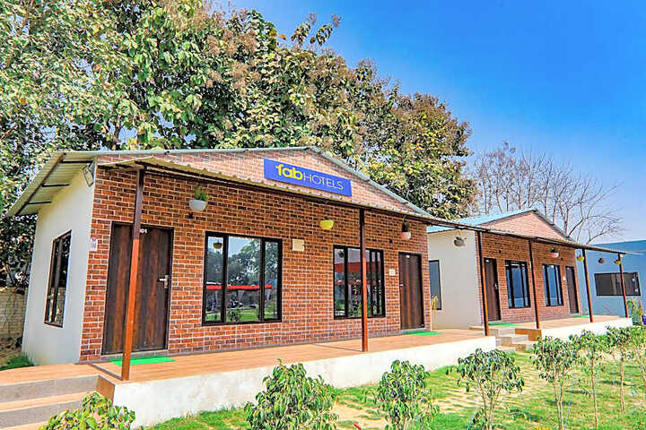 FabHotel Prayag Deep