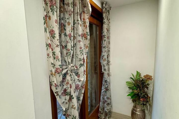 Room 19 of 29