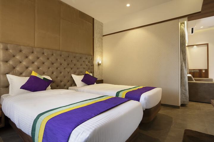 Room 13 of 39