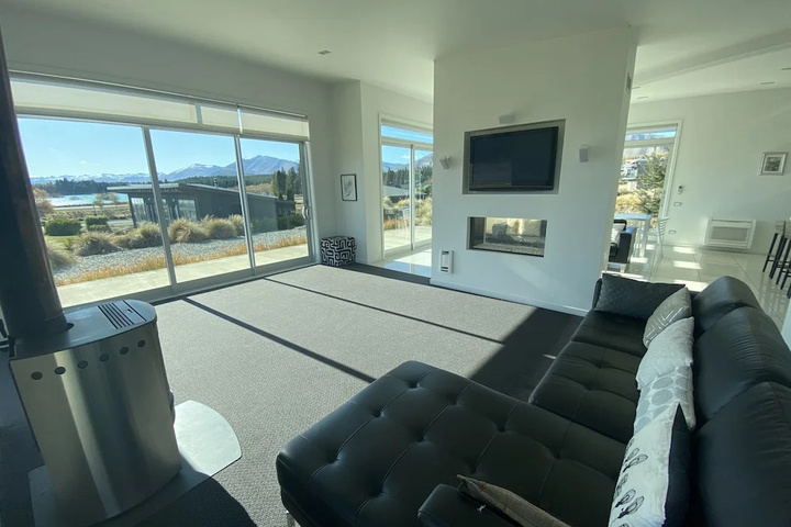 Room 2 of 7