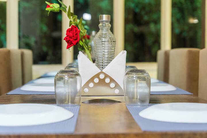 Dining 90 of 110
