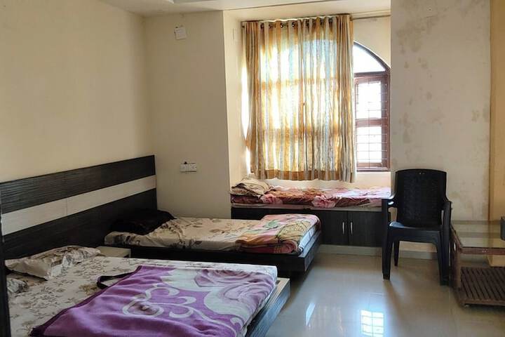 Room 45 of 124