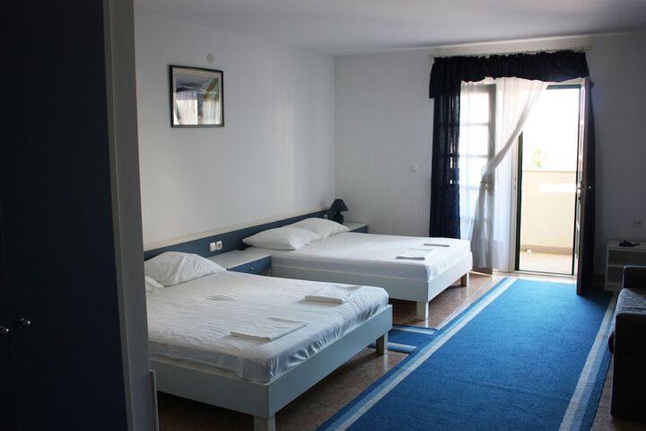 Room 10 of 92
