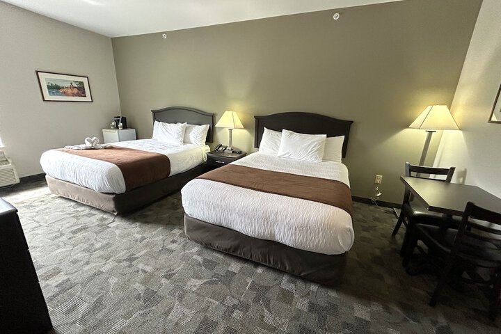 Double Accessible Queen Size Bed (1 of 4)