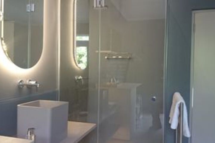 Room 2 of 53