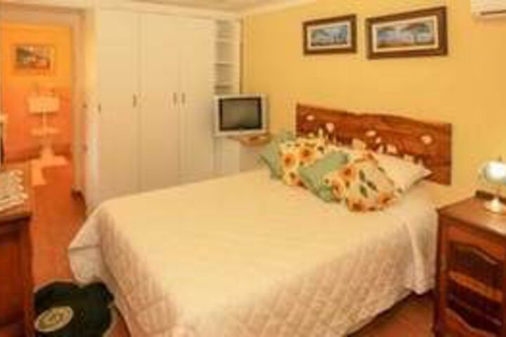 Room 16 of 30