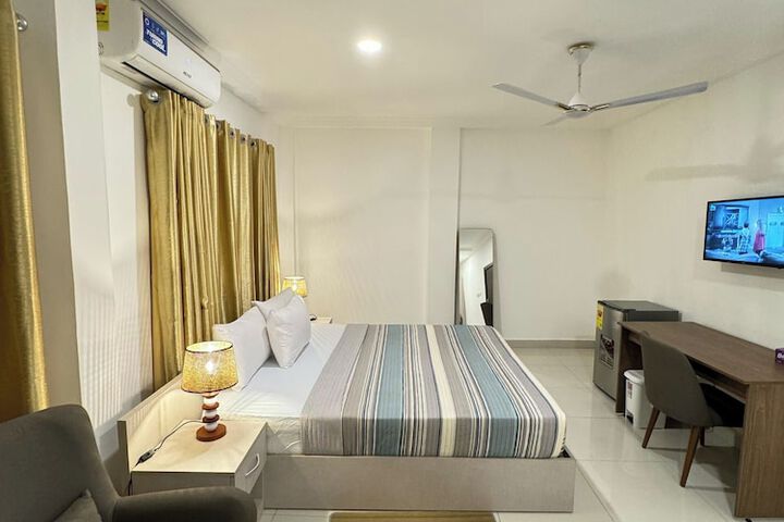 Room 4 of 27