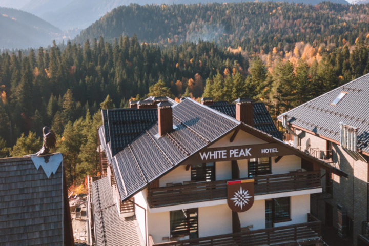 White Peak Hotel