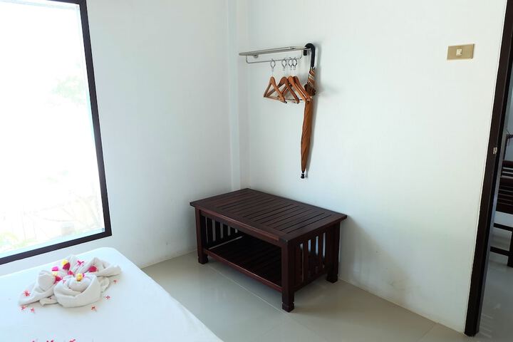 Room 25 of 87