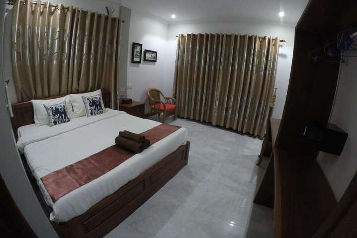 Room 15 of 40