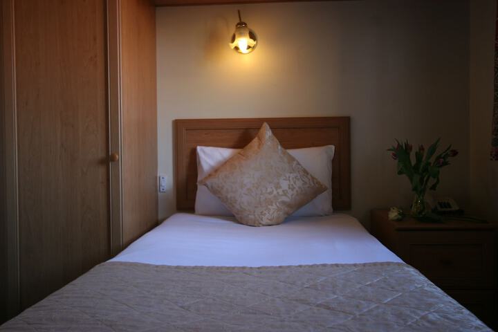 Room 17 of 52