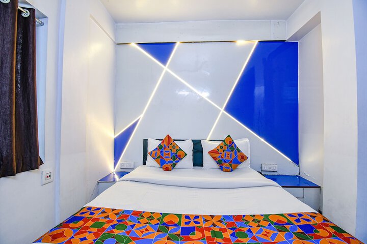 Room 18 of 33