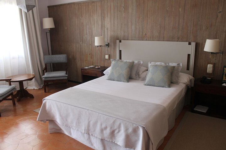 Room 9 of 52