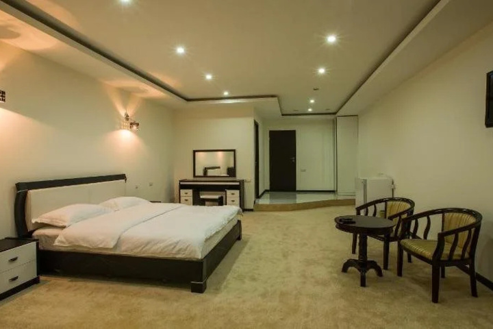 Room 5 of 20