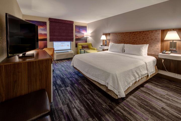 1 King Bed Accessible (2 of 4)