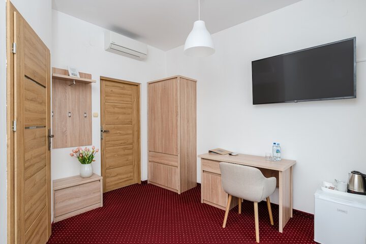 Room 13 of 67