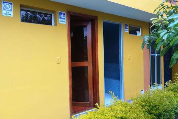 Room 4 of 16
