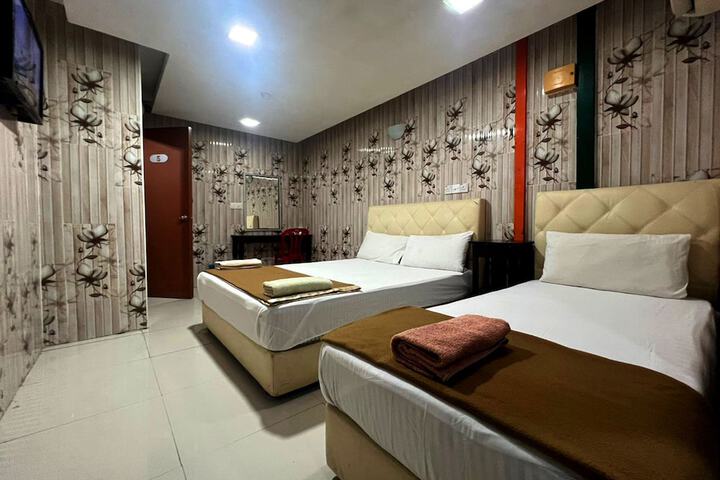 Room 8 of 24