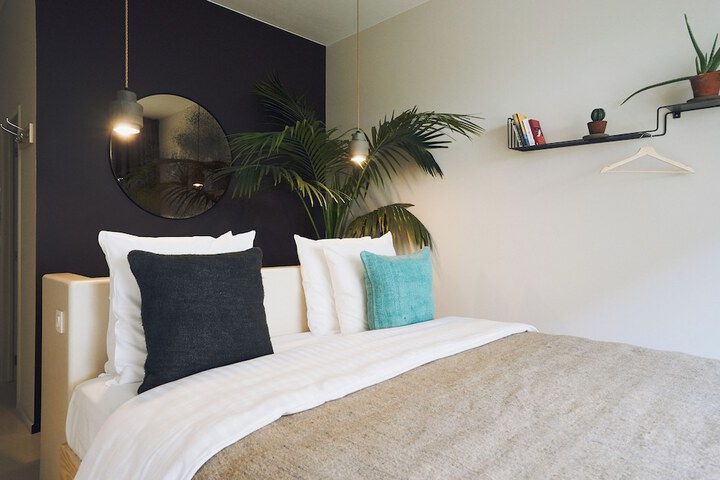 Room 10 of 48