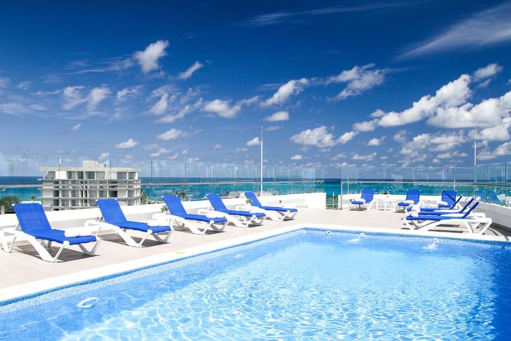 Azure Lofts &  Pool Hotel in San Andrés