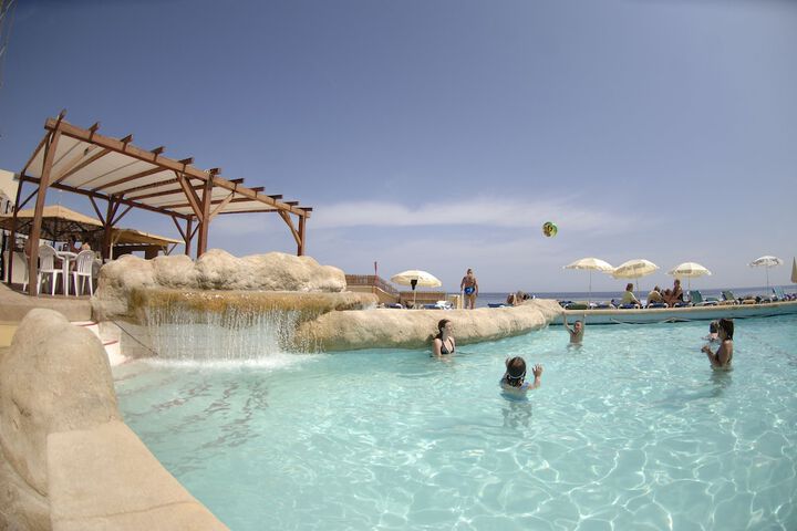 Pool 59 of 124