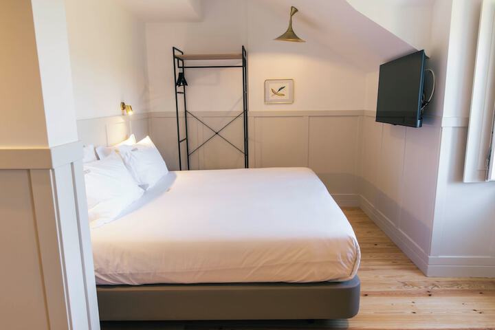 Room 17 of 22