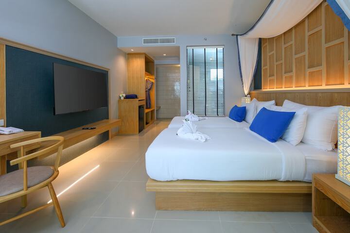 Room 12 of 68