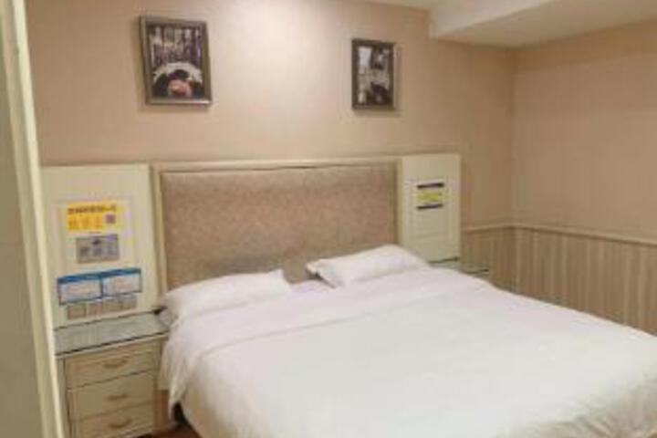 Room 5 of 5