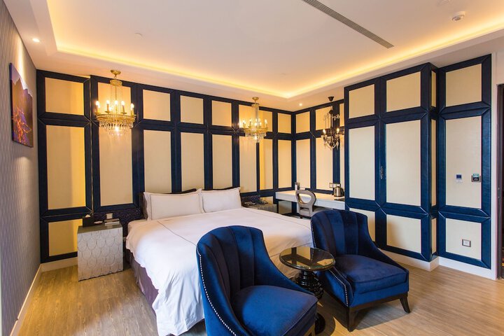 Room 10 of 91