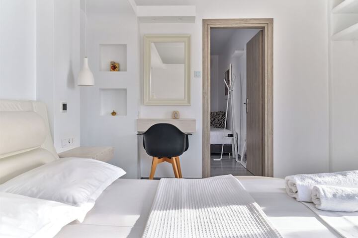 Room 13 of 103