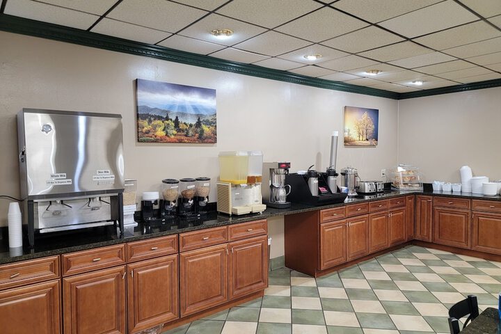 Breakfast/Coffee Service 12 of 21