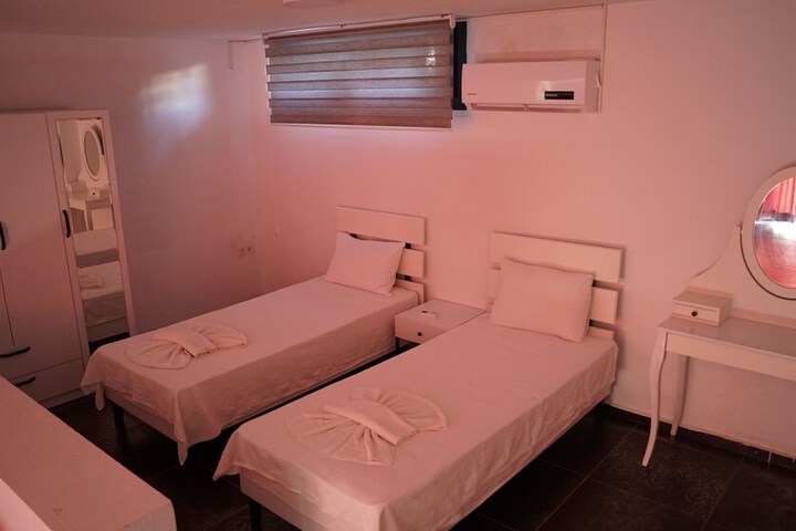 Room 22 of 139