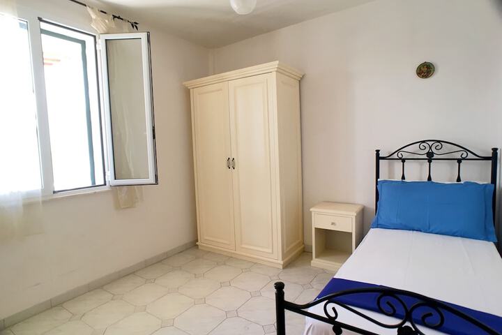 Room 3 of 9