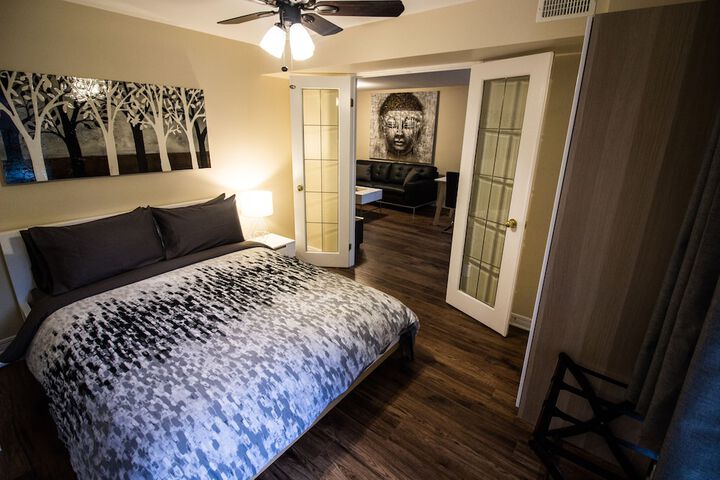 Park Avenue Suites