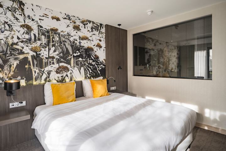 Room 60 of 108