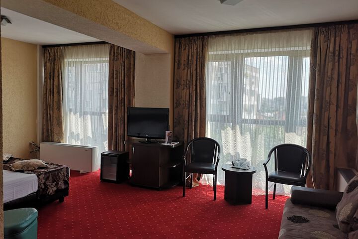 Room 8 of 46