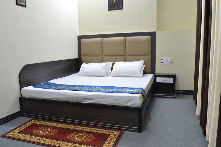 Room 18 of 42