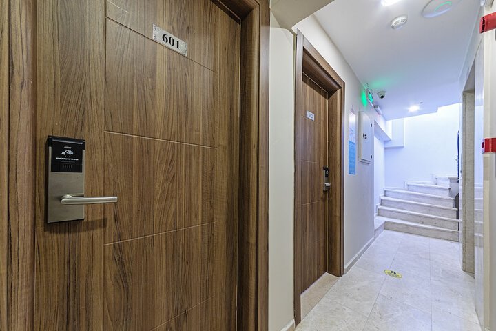 Room 10 of 26