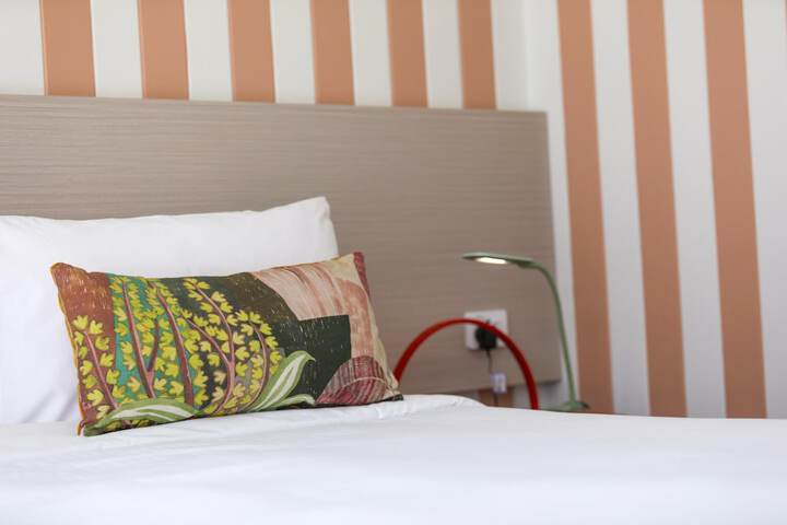 Room 48 of 156