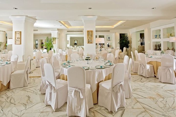 Ballroom/Hall 75 of 117