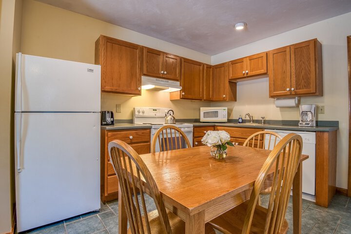 Superior King Lakeside with Shared Balcony (33 of 64)