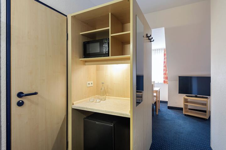 Room 15 of 63