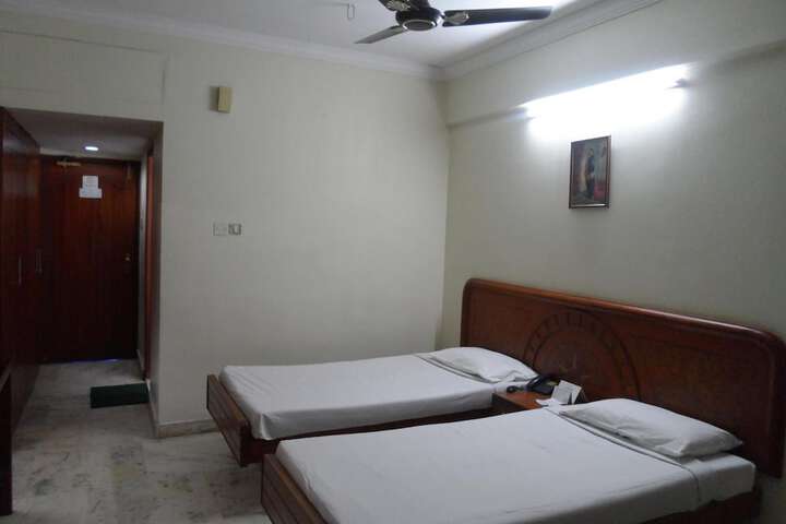Room 29 of 66