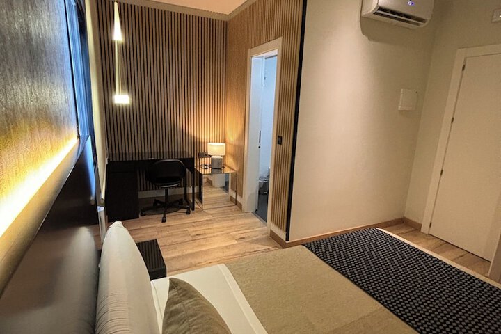 Room 18 of 68