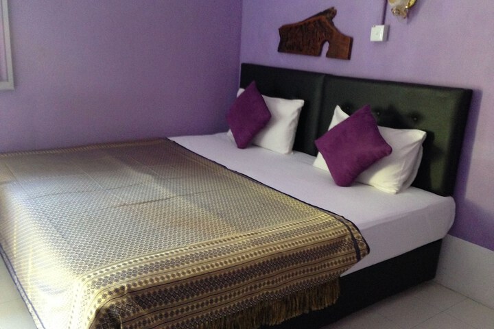 Room 3 of 42