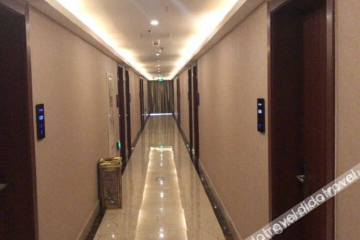 Hotel Interior 4 of 6