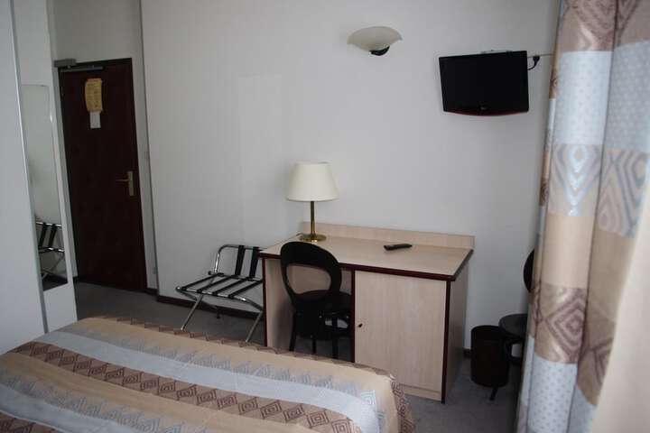 Room 19 of 30
