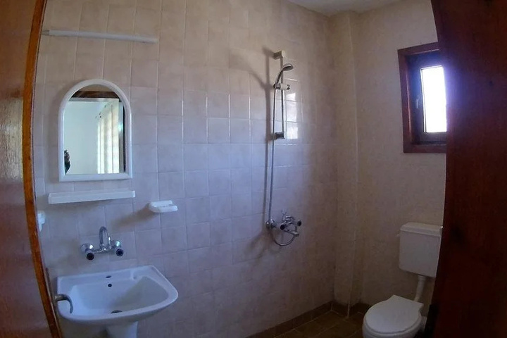 Room 12 of 12